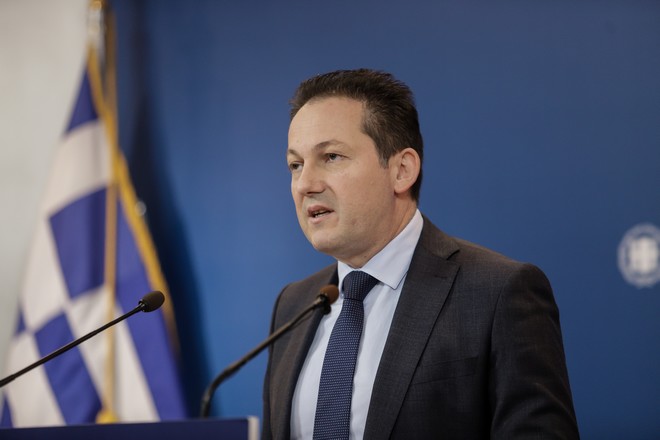 Πέτσας: “Φέτος θα γιορτάσουμε το Πάσχα από το σπίτι”