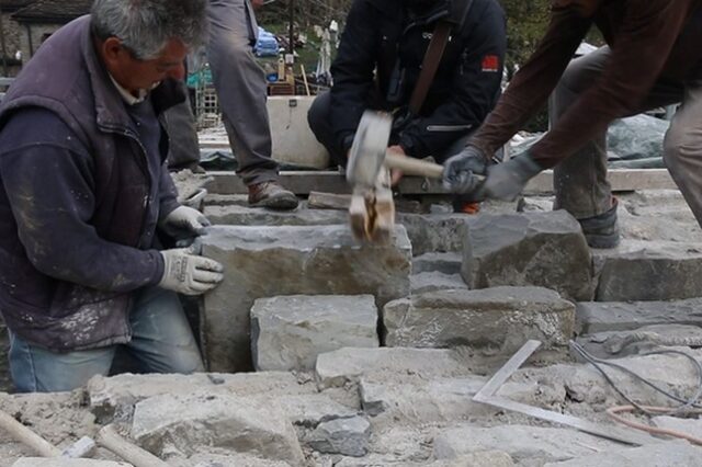 Τζουμέρκα: Crash test για το γεφύρι της Πλάκας – Ολοκληρώθηκε η αποκατάσταση