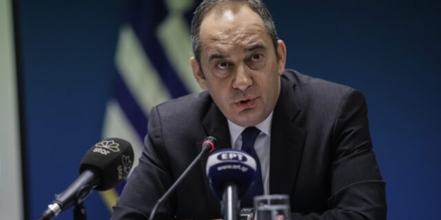 Πλακιωτάκης για μεταναστευτικό: Διάλογος, αλλά και αποφάσεις