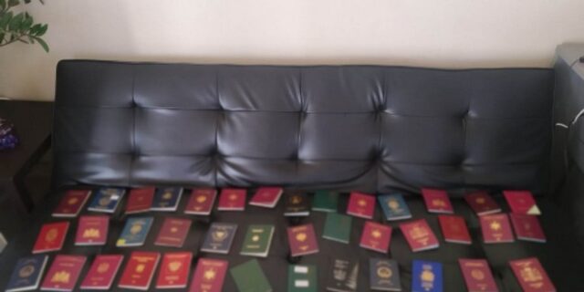 Έως και μισό εκατομμύριο ευρώ τα κέρδη πλαστογράφου που προμήθευε με διαβατήρια αλλοδαπούς