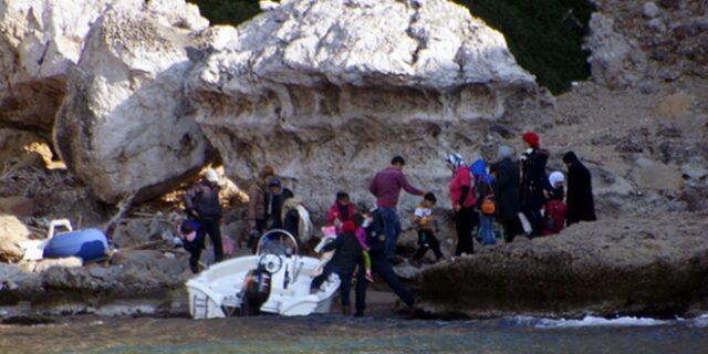 Αιγαίο: Πάνω από 220 πρόσφυγες και μετανάστες στα νησιά σε ένα 24ωρο