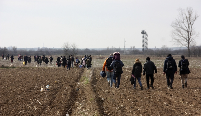 Σχέδιο αποσταθεροποίησης με “δάκτυλο” Τουρκίας – Στέλνουν χιλιάδες μετανάστες στα σύνορα