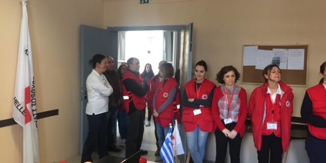 Ερυθρός Σταυρός: Δομές για τη φιλοξενία ασυνόδευτων ανηλίκων όταν η Πολιτεία αδυνατεί