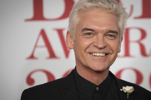 Phillip Schofield: Ο διάσημος παρουσιαστής αποκάλυψε ότι είναι γκέι μετά από 27 χρόνια γάμου