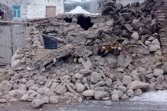 Σεισμός στην Τουρκία: Στους εννέα οι νεκροί και δεκάδες οι τραυματίες