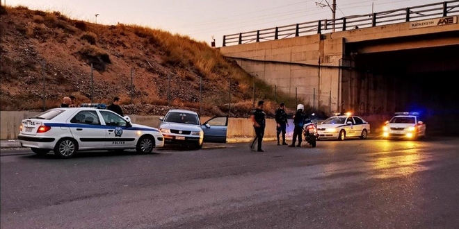Συνελήφθησαν δύο αλλοδαποί για κλοπές και ληστείες