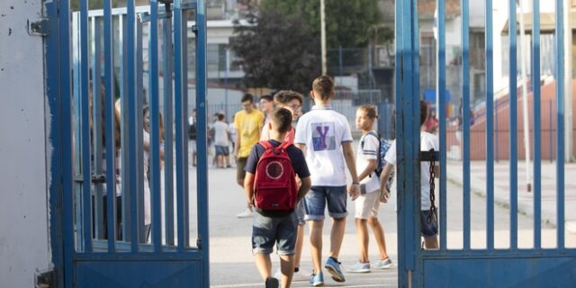 Τα σχολεία ανοίγουν στις 7 Σεπτεμβρίου, χωρίς σχέδιο και παρά την έξαρση κρουσμάτων