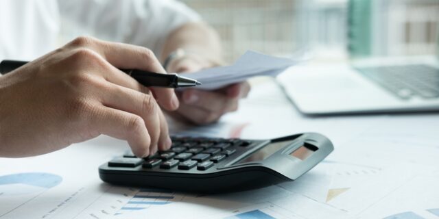 ΑΑΔΕ: Πώς θα εξοφλήσετε τις οφειλές σε 24 – 48 δόσεις