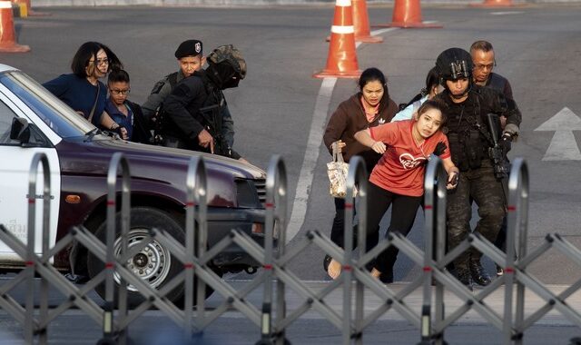 Μακελειό στην Ταϊλάνδη: Νεκρός από πυρά αστυνομικών ο δράστης – 26 νεκροί