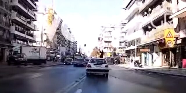 Θεσσαλονίκη: Αυτοκίνητο χτυπά νεαρή γυναίκα