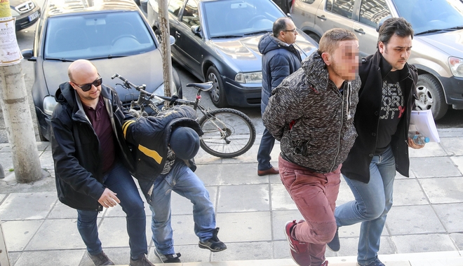 Θεσσαλονίκη: Προφυλακιστέοι ο ντελιβεράς και τα αδέρφια του για το φόνο 45χρονου