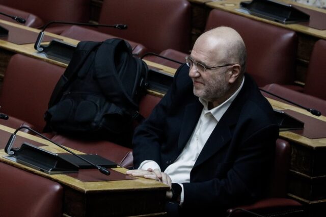 Τρύφων Αλεξιάδης: Επιστροφή στη Βουλή μετά την περιπέτεια της υγείας του