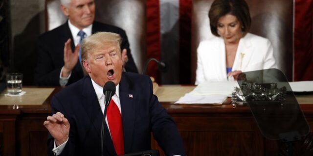 Τραμπ: Ασπίδα για την οπλοκατοχή, “πόλεμος” στις αμβλώσεις