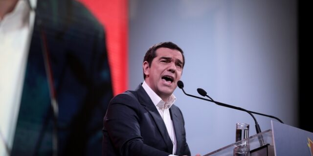 Τσίπρας σε Μητσοτάκη: “Σας προκαλώ να με πάτε σε ειδικό δικαστήριο για τη Novartis”