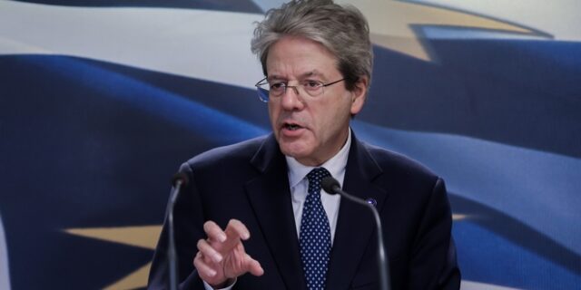 Τζεντιλόνι: “Το ελληνικό χρέος είναι και μπορεί να παραμείνει βιώσιμο”