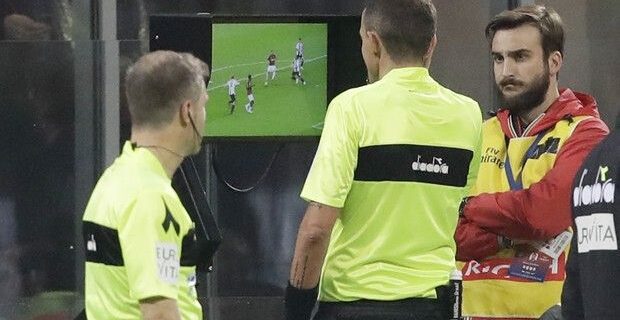 Πρόταση στην FIFA για εξέταση φάσεων στο VAR μετά από αίτημα των ομάδων