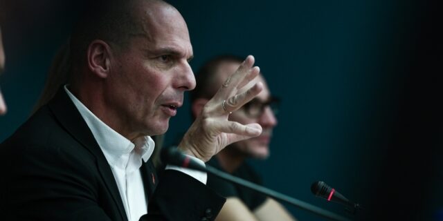 Βαρουφάκης: Ο ΣΥΡΙΖΑ υιοθέτησε την προπαγάνδα της Τρόικας