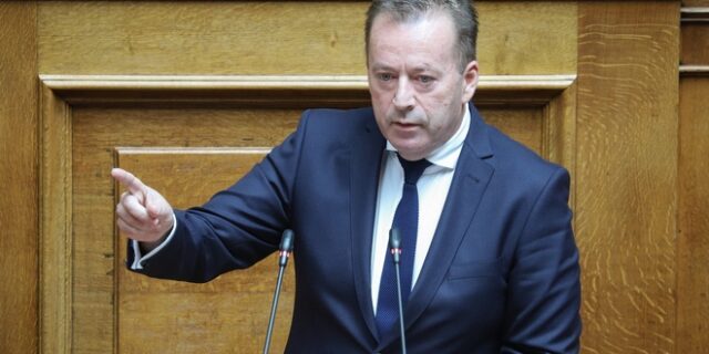 Παρουσία Τσίπρα η δημιουργία “κεντρώας κίνησης” από Μαρία Χρυσοβελώνη και Βασίλη Κόκκαλη;