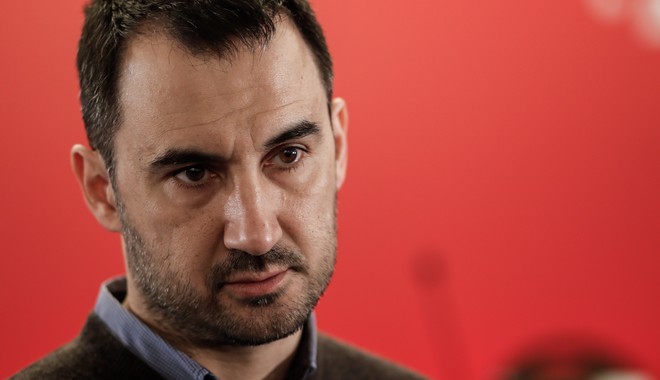 Χαρίτσης: “Η κυβέρνηση αφυπνίζει ρατσιστικά και μισαλλόδοξα ένστικτα”