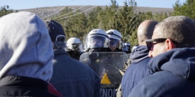 Μεταναστευτικό: Άγρια επεισόδια σε Χίο και Λέσβο μεταξύ κατοίκων και ΜΑΤ