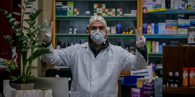 Κορονοϊός: Η Ελλάδα υποχώρησε 9 θέσεις στην παγκόσμια κατάταξη