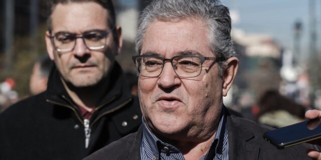 Κουτσούμπας: Ενώνουμε τη φωνή μας με τους εργαζόμενους στην Υγεία