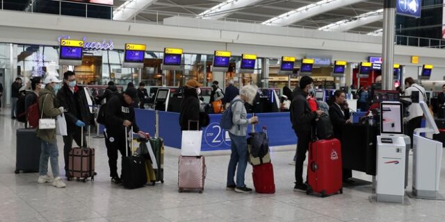 Κορονοϊός: Δεκάδες Έλληνες φοιτητές εγκλωβισμένοι στο αεροδρόμιο του Λονδίνου