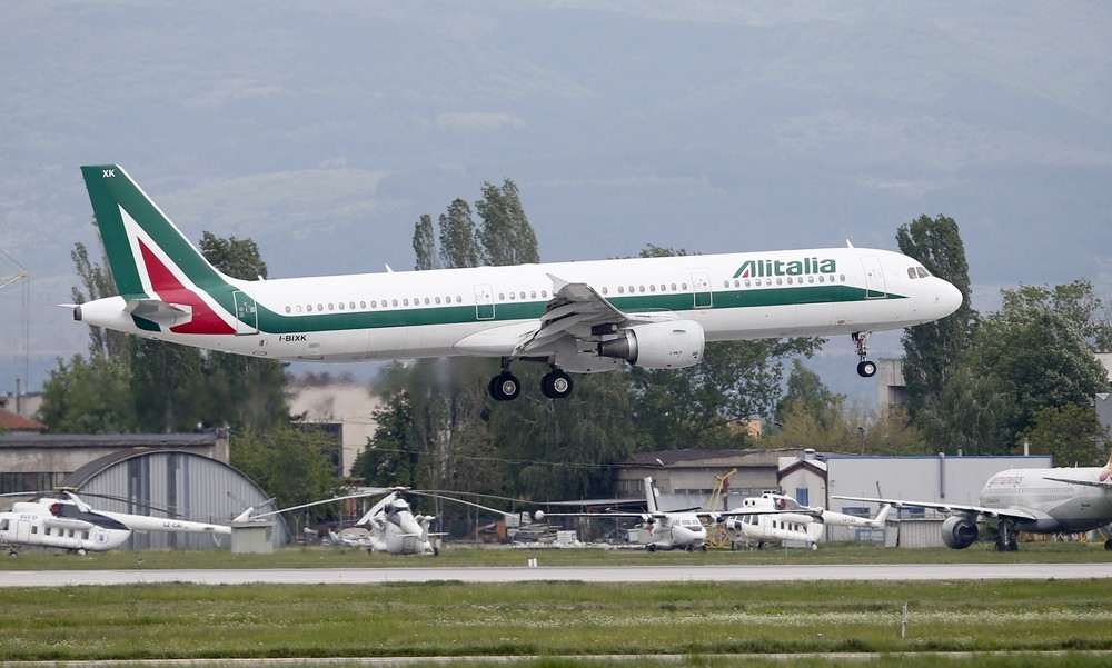 Κορονοϊός: Η Ιταλία σχεδιάζει κρατικοποίηση της Alitalia