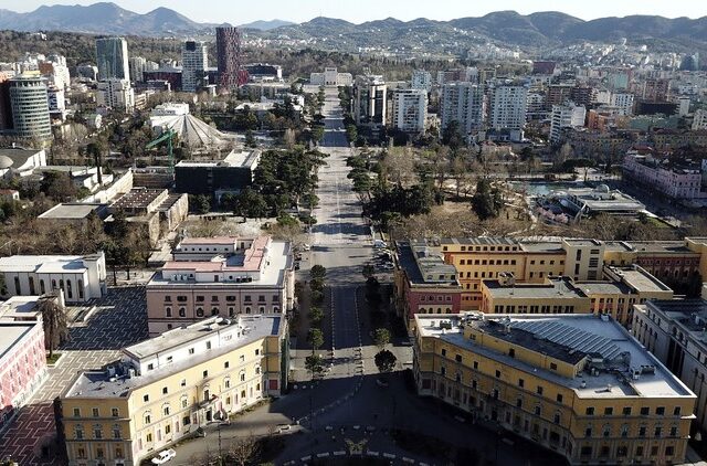 Κορονοϊός – Αλβανία: Διπλασιάστηκε ο ημερήσιος αριθμός κρουσμάτων σε σχέση με τον Απρίλιο
