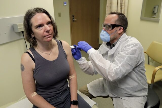 Κορονοϊός- ΗΠΑ: Σε 43χρονη μητέρα η πρώτη κλινική δοκιμή εμβολίου