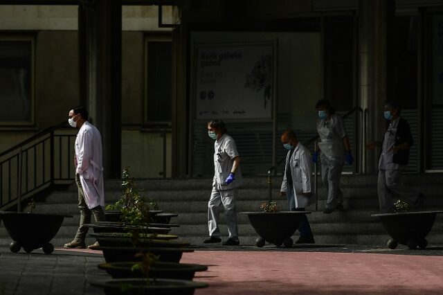 Κορονοϊός-Ισπανία: Στρατιώτες ανακάλυψαν πτώματα μέσα σε γηροκομεία