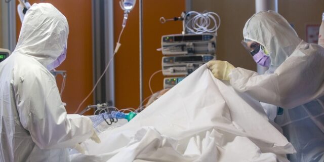 Κορονοϊός: Στα 821 τα κρούσματα στην Ελλάδα – Ο ιός προτιμά τους άνδρες και δεν ξέρουμε γιατί