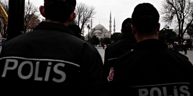 Τουρκία: Πέντε δημοσιογράφοι καταδικάστηκαν για “αποκάλυψη κρατικών μυστικών”