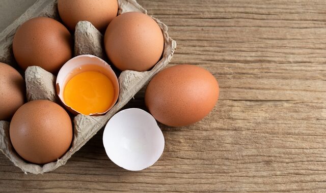 Έρευνα: Η μέτρια κατανάλωση αυγών δεν αυξάνει τον καρδιαγγειακό κίνδυνο