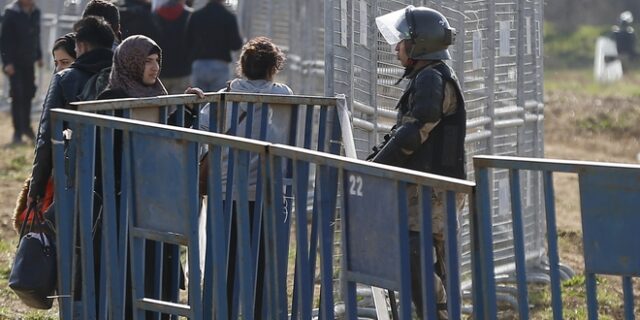 Κυβερνητικές πηγές: 7.000 επιχείρησαν να μπουν στην Ελλάδα σε 24 ώρες