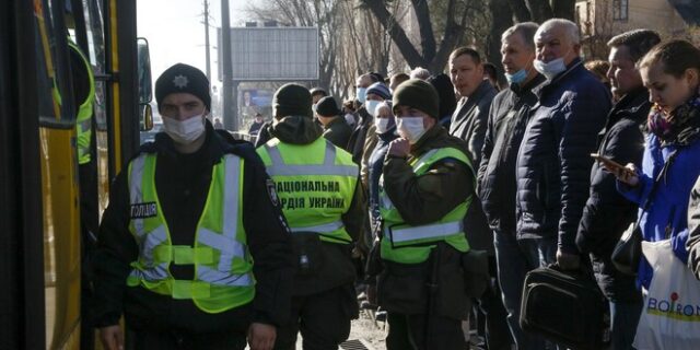 Κορονοϊός: Χιλιάδες Ουκρανοί εγκλωβισμένοι στα σύνορα της Πολωνίας