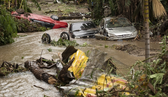 Βραζιλία: Τουλάχιστον 10 νεκροί από καταρρακτώδεις βροχές