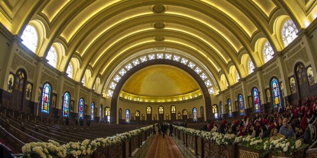 Κορονοϊός: Κλείνουν εκκλησίες και τεμένη στην Αίγυπτο