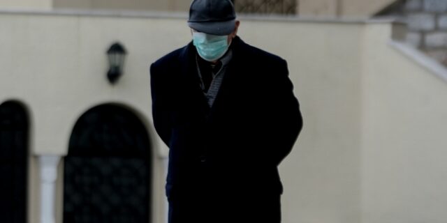 Καθηγητής Πνευμολογίας: “Όποιος νοσεί από τον κορονοϊό δεν πρέπει να έχει ενοχές”