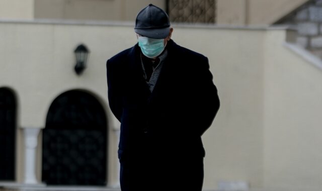 Καθηγητής Πνευμολογίας: “Όποιος νοσεί από τον κορονοϊό δεν πρέπει να έχει ενοχές”
