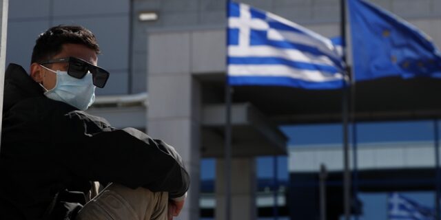 Κορονοϊός: Γραμμές βοήθειας μέσω τηλεφώνου και Skype για ψυχοκοινωνική υποστήριξη