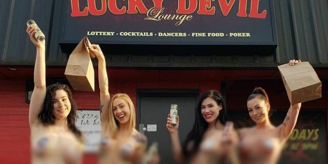 Κορονοιός: Γυμνό γεύμα από στρίπερς που πλέον κάνουν ντελίβερι