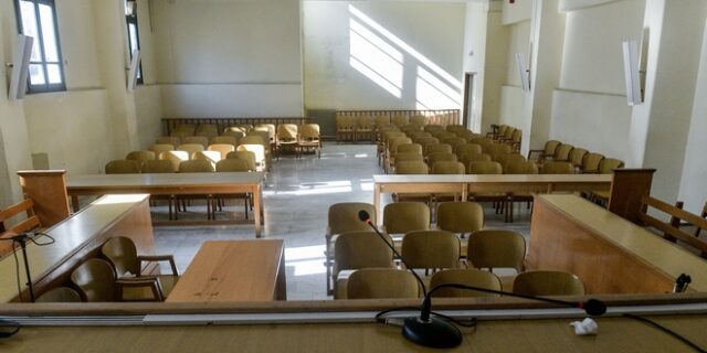 Η Ένωση Εισαγγελέων ζητάει μάσκες, γάντια και αντισηπτικά στα δικαστήρια