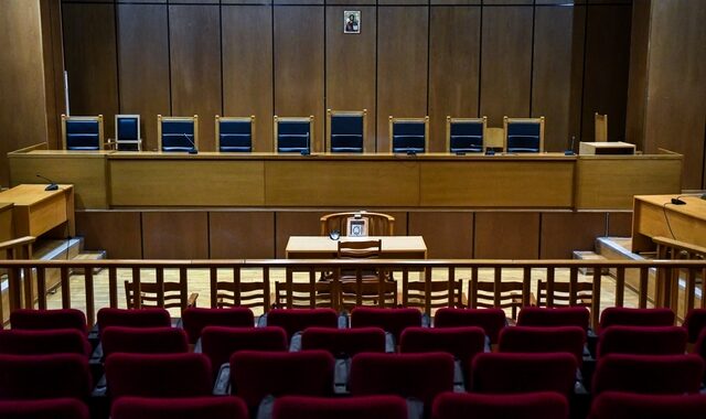 Θεσσαλονίκη: Τιμωρήθηκαν δύο έφηβοι για διακίνηση γυμνών φωτογραφιών ανήλικης