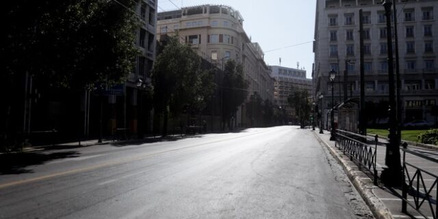 Κορονοϊός: Προτάσεις για γενική απαγόρευση της κυκλοφορίας