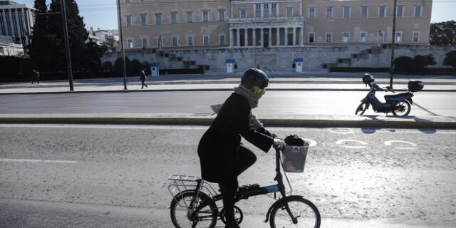 Απαγόρευση κυκλοφορίας: Τι θα ισχύει αν την επιβάλλει η κυβέρνηση