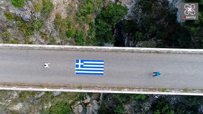 “Βάστα γερά Ελλάδα”: Ένα εμψυχωτικό βίντεο από την Ηλεία