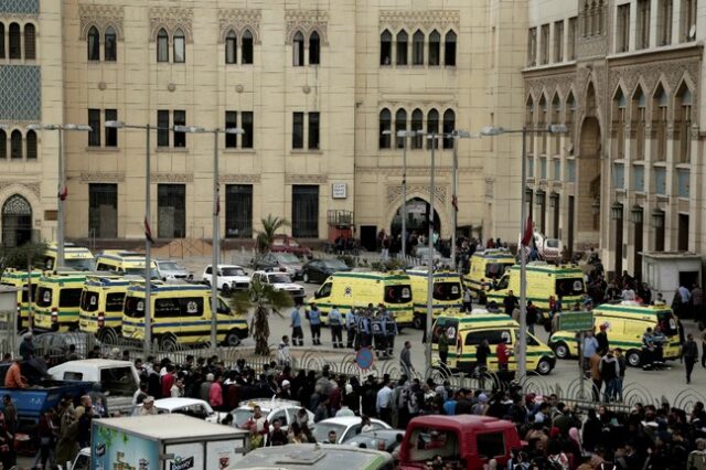 Αίγυπτος: Φορτηγό συγκρούστηκε με ΙΧ και λεωφορεία – Τουλάχιστον 15 νεκροί