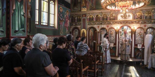 Αντιδράσεις για την απόφαση Μητσοτάκη να κλείσει τις εκκλησίες