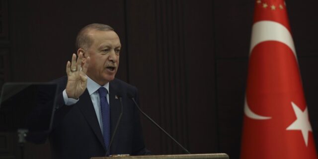 Κορονοϊός: Ο Ερντογάν αναβάλλει τις εκδηλώσεις έως τέλη Απρίλη